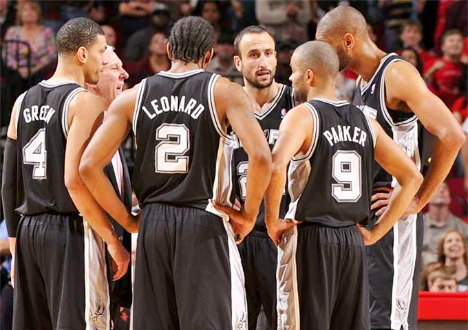 明日森林狼战雄鹿伤病：字母哥等6人缺席，爱德华兹可以出战（明日雄鹿对森林狼伤情：字母哥等六人缺阵，爱德华兹确认出战）