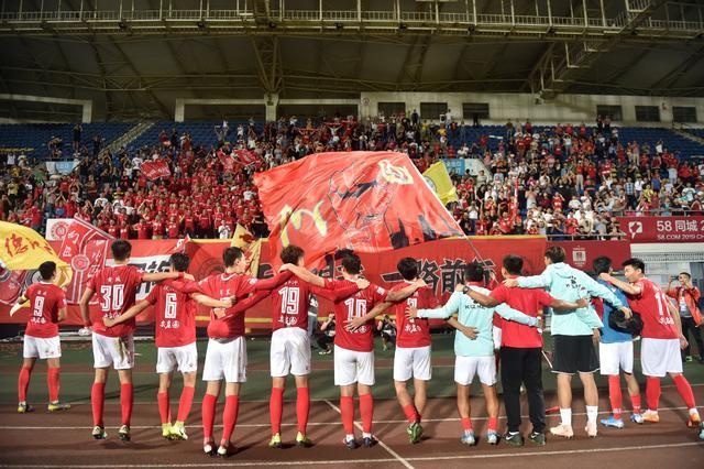 篮球NBA球队教练轮换策略调整（NBA球队教练轮换策略优化）