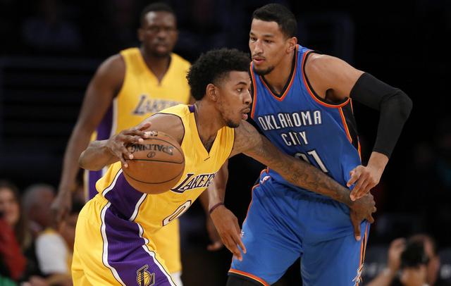 英超冷门多豪门问题多，曼联1比1西汉姆，B费错失良机被质疑（英超冷门频出豪门隐忧凸显，曼联1-1西汉姆，B费浪费良机遭质疑）