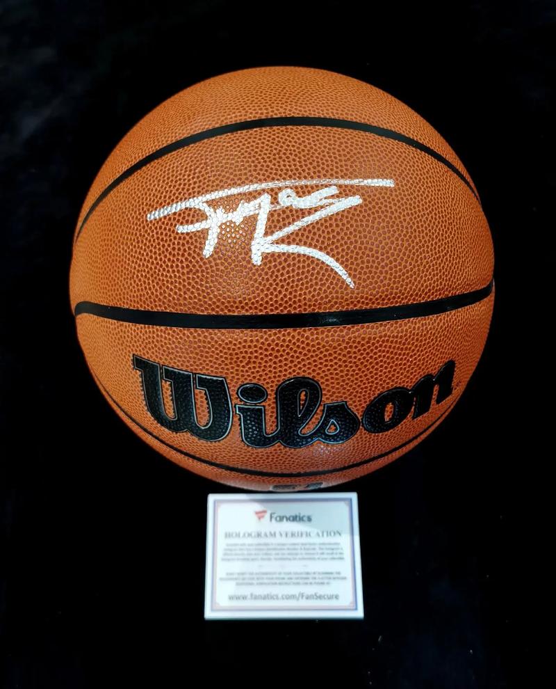 热刺旧将：弗兰克每隔五分钟就改变战术，澳波更有魄力（热刺旧将：弗兰克五分钟一变招，澳波更显魄力）