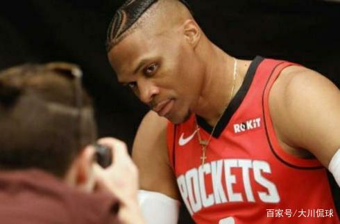 中超前瞻：上海海港平局即可夺冠，大连英博两次粉碎送礼传闻（中超前瞻：海港拿到平局即加冕，大连英博两度击破送礼传闻）