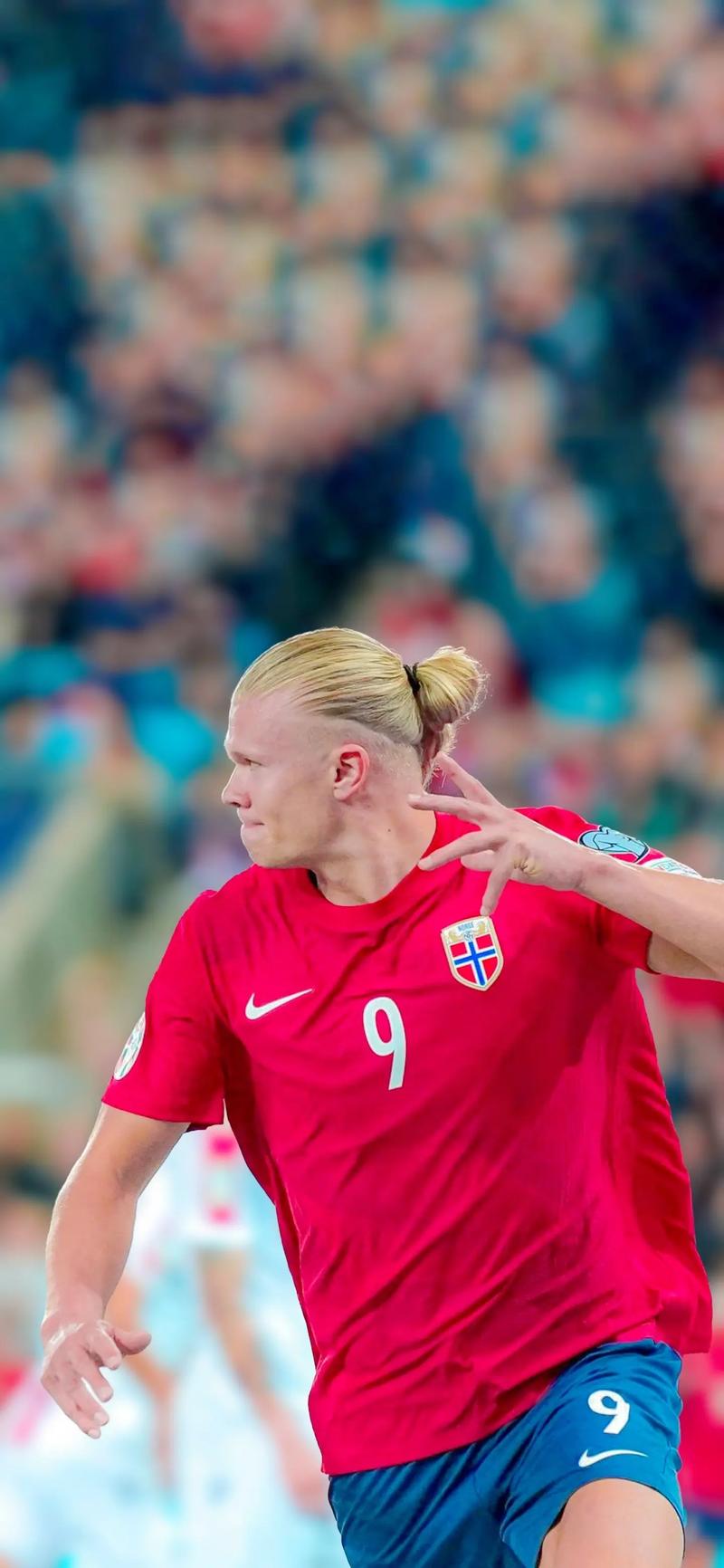 邓卓翔：完成保级任务就是最实在的，我们这个团队已倾尽所有（邓卓翔：保级是最务实的目标，球队已拼尽全力）