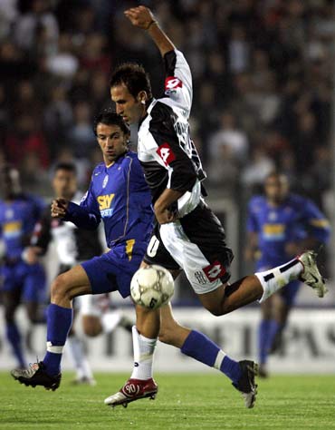 记者：曼联追逐塞梅尼奥的策略很谨慎，利物浦已经退出（记者称曼联谨慎追逐塞梅尼奥，利物浦已退出竞争）