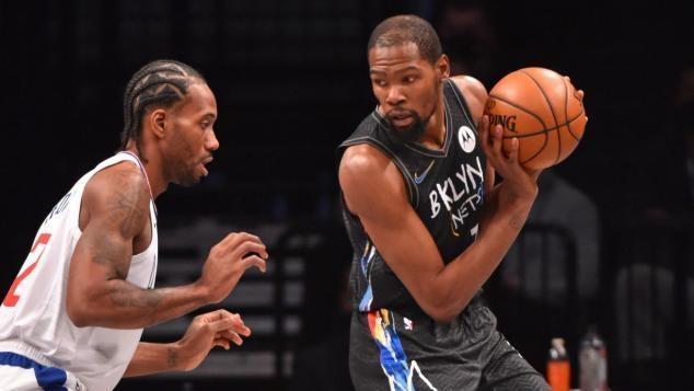 培养出总冠军！圣克拉拉大学退役杰伦·威廉姆斯24号球衣（总冠军摇篮！圣克拉拉大学退役杰伦-威廉姆斯24号球衣）