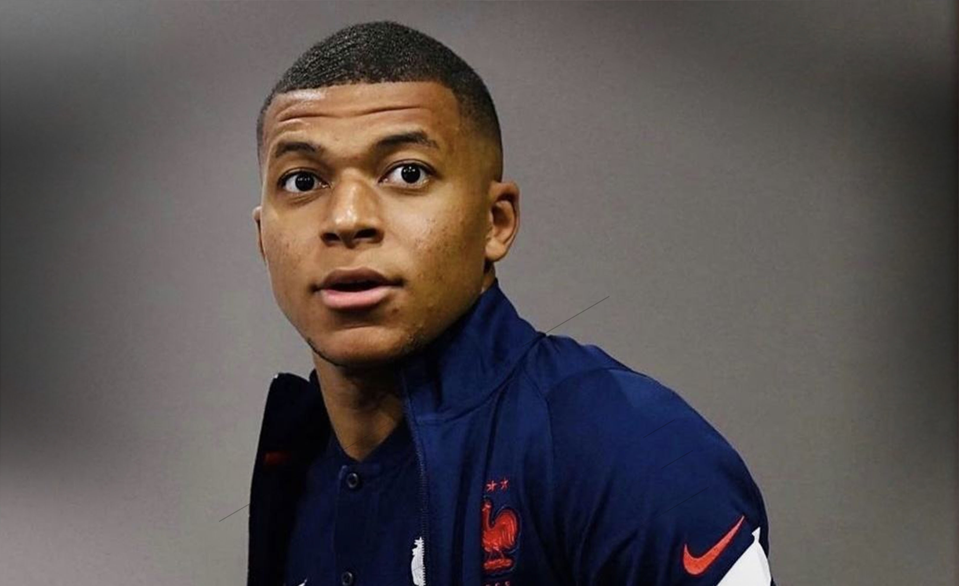 记者：巴萨有人反对买断拉什福德，因他逼抢力度不够&年薪高（记者：巴萨内部有人反对引进拉什福德，理由是逼抢力度不足且年薪过高）