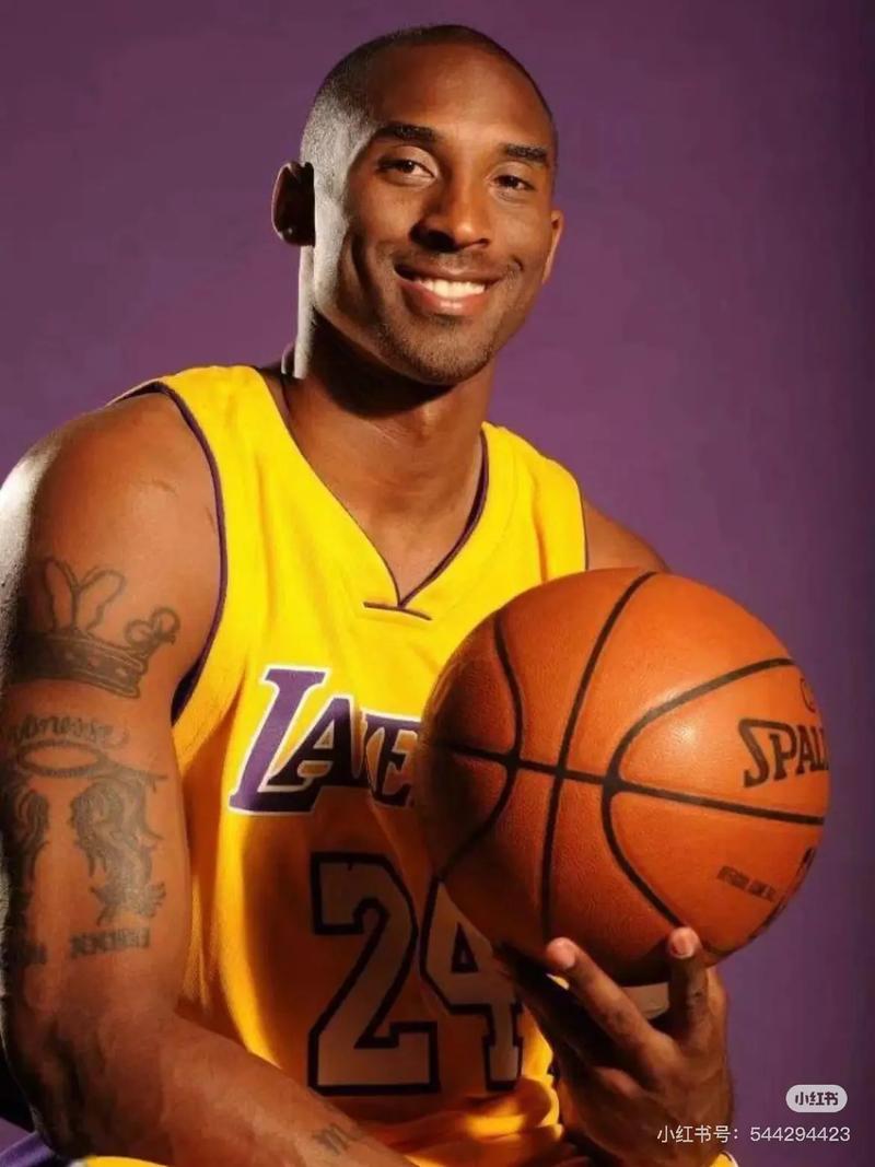 穆尼奥斯：多家豪门的兴趣？为其中任何一家效力都是我的梦想（穆尼奥斯谈豪门兴趣：为任何一家出战都是我的梦想）