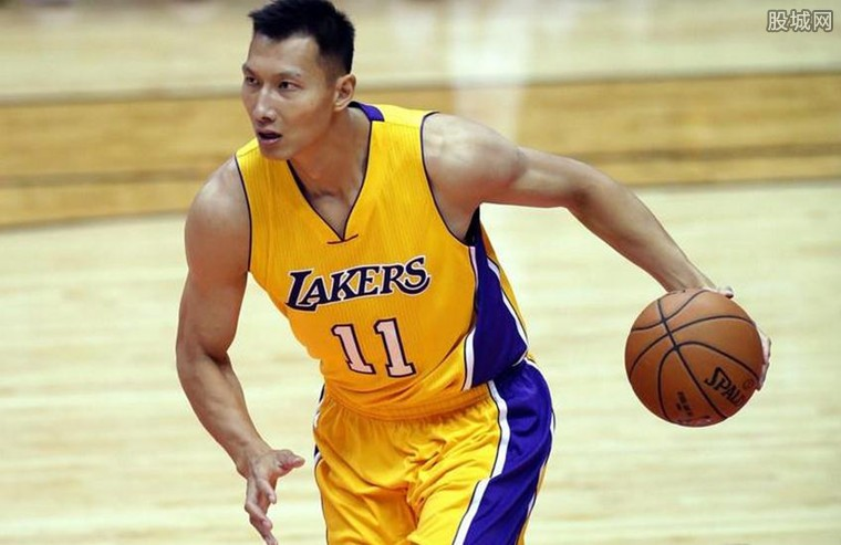 哈兰德赛后采访玩梗：保持谦逊；卡拉格、基恩做节目叫上我爸（哈兰德赛后妙语：要保持谦逊；喊话卡拉格、基恩节目请上我父亲）