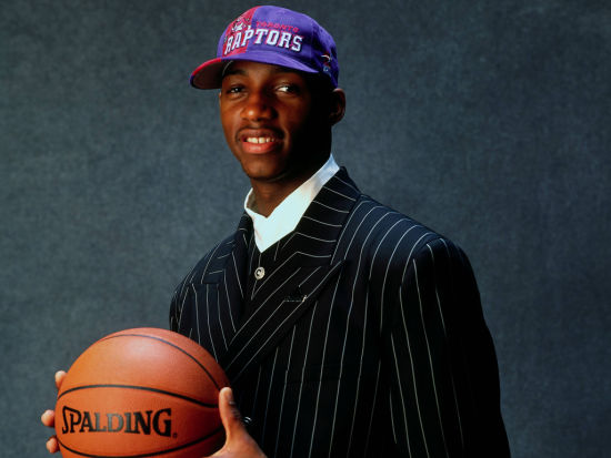 德国杯半场：凯恩破门，对手2送乌龙，拜仁暂3-1柏林联合（德国杯半场战报：凯恩建功+对方两记乌龙，拜仁暂以3-1领先柏林联合）