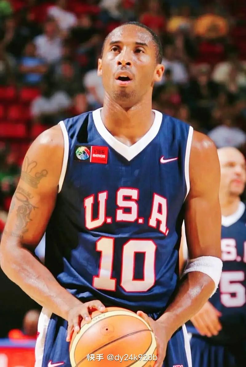 唐斯突破遭遇困境：频繁摔倒成为焦点（唐斯突破受阻：屡次摔倒引发关注）