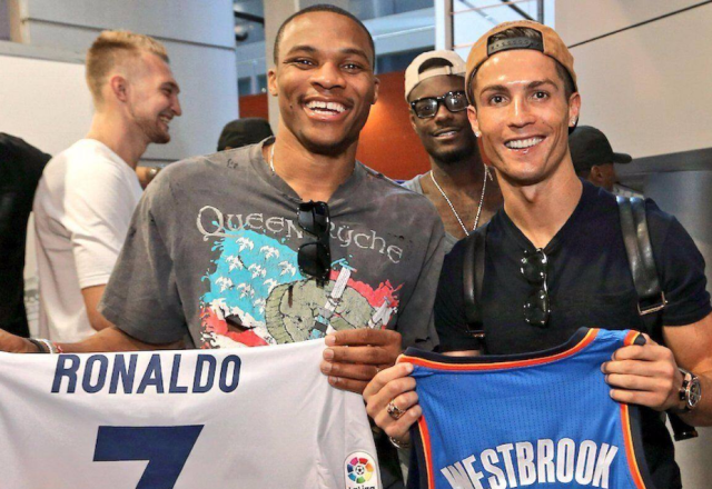 火箭最大短板是什么？阿门汤普森，他潜力有多大，值多大合同？（火箭最明显短板在哪？阿门·汤普森潜力几何，值得怎样的合同？）