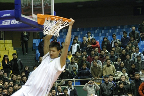 珀斯主帅：球队要以正确的心态对待比赛，盼赛前能有伤员回归（珀斯主教练：要求球队以正确心态迎战，期待赛前有伤员复出）