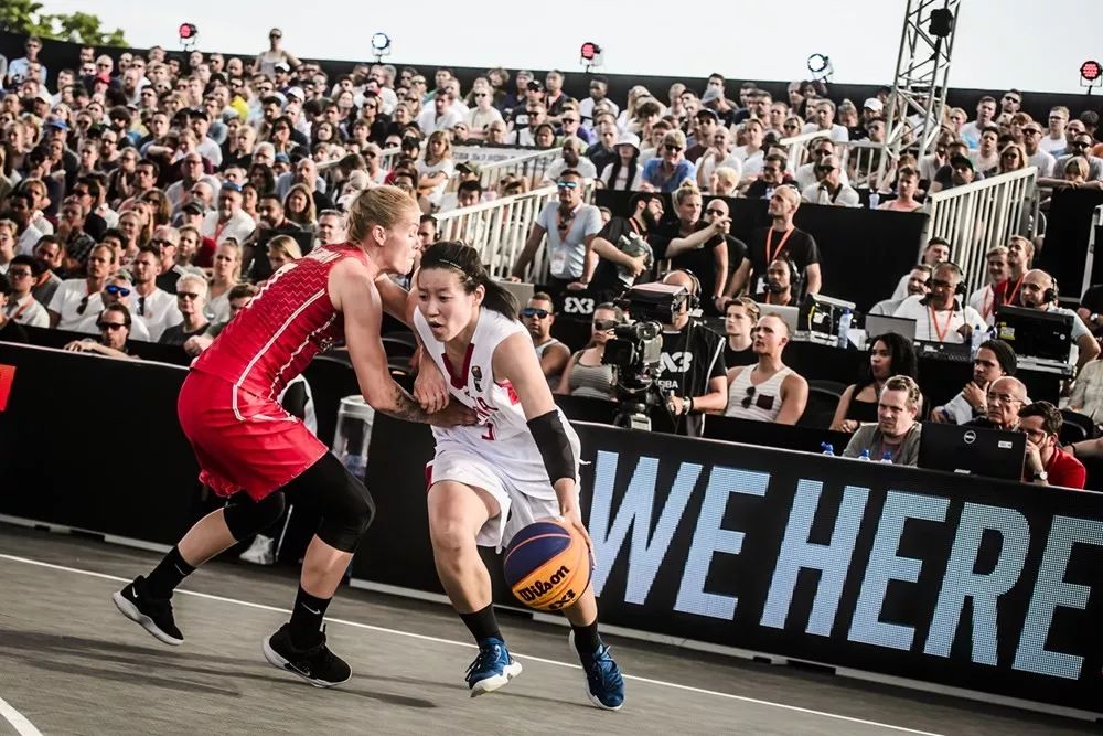 梅西当选本赛季美职联MVP，是美职联历史首位蝉联MVP的球员（梅西荣膺本季美职联MVP，创联盟首位连庄纪录）