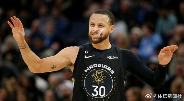 中超：上海海港主场4-1击败深圳队（中超联赛：上海海港主场4比1力克深圳队）